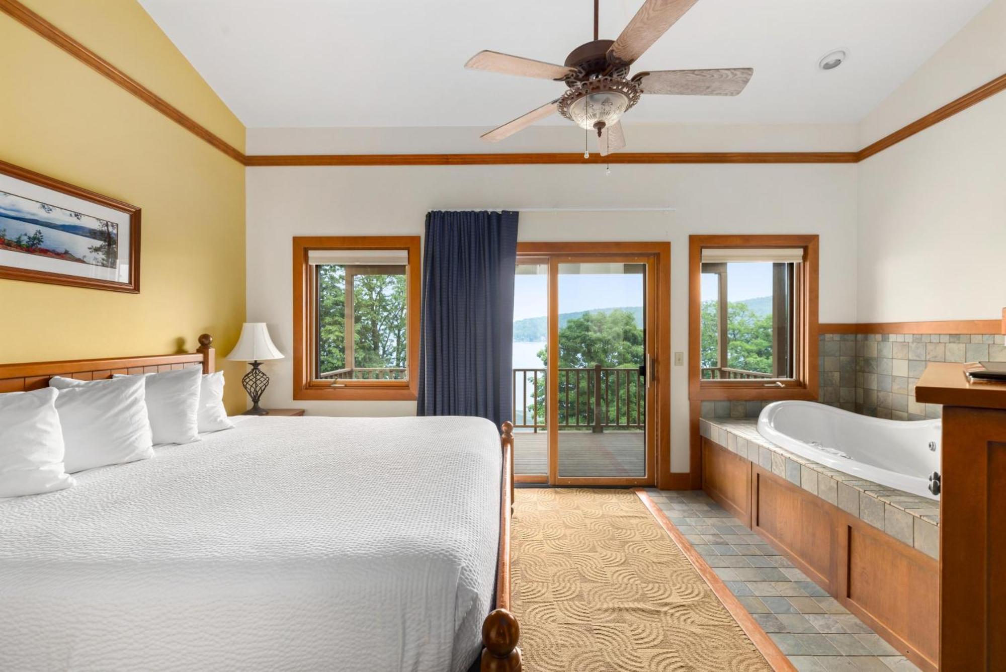 Sun Castle Resort Lake George Exterior foto